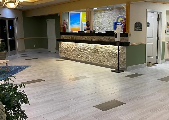 Days Inn By Wyndham Pentwater