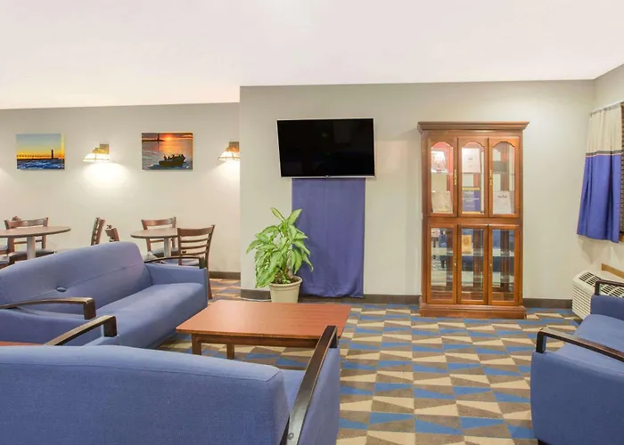 Microtel Inn And Suites Manistee